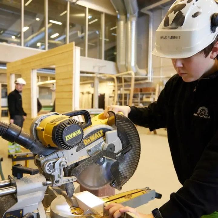 Elev på byggfag ved Nord-Østerdal VGS